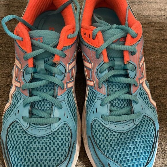 ASICS women’s shoes - Picture 1 of 9